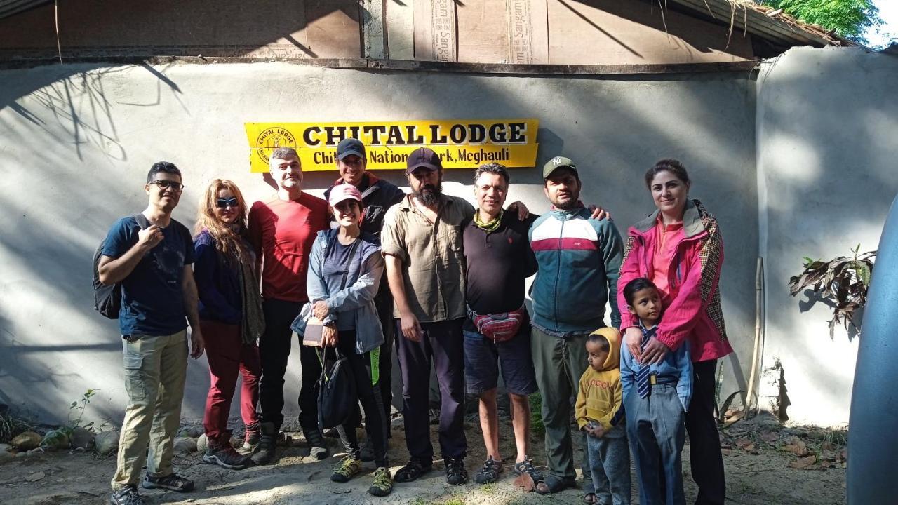 Chital Lodge Chitwan Bagian luar foto