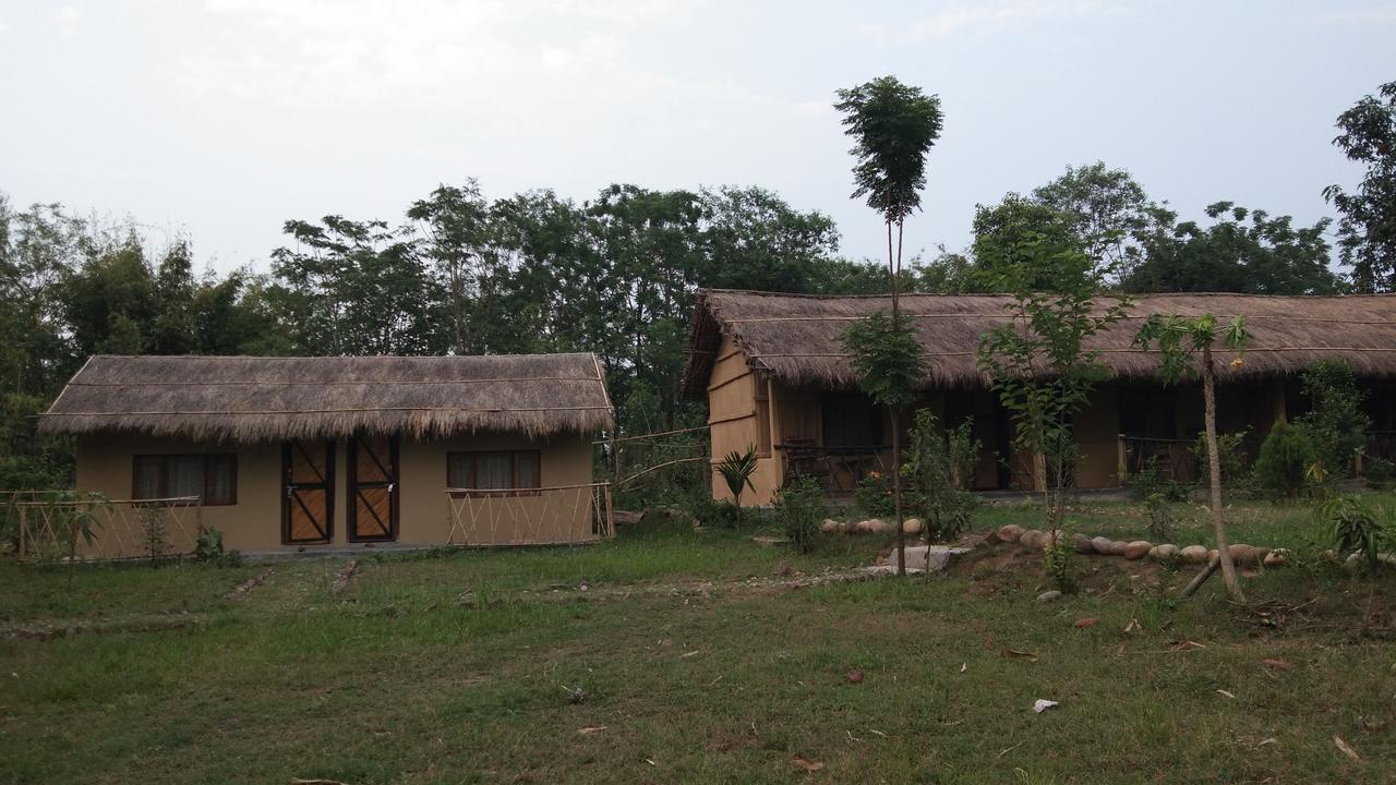 Chital Lodge Chitwan Bagian luar foto