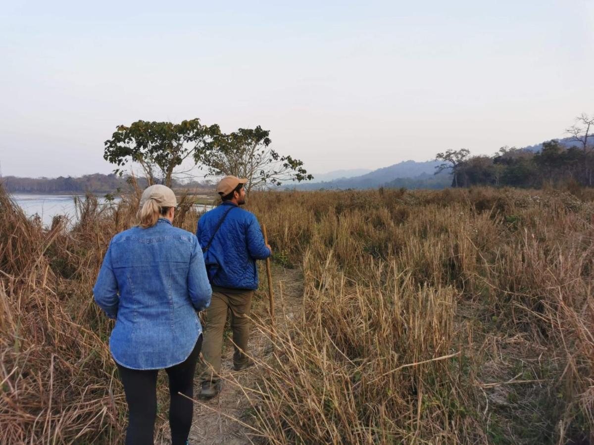 Chital Lodge Chitwan Bagian luar foto